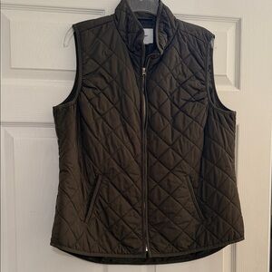 Old Navy Light Quilted Vest Size Large – Olive Green with Gold Detail